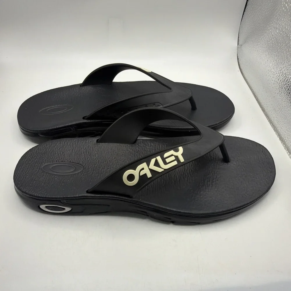 Oakley flip flop